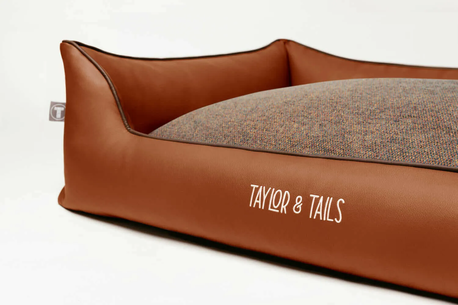 Judy Sofa Dog Bed